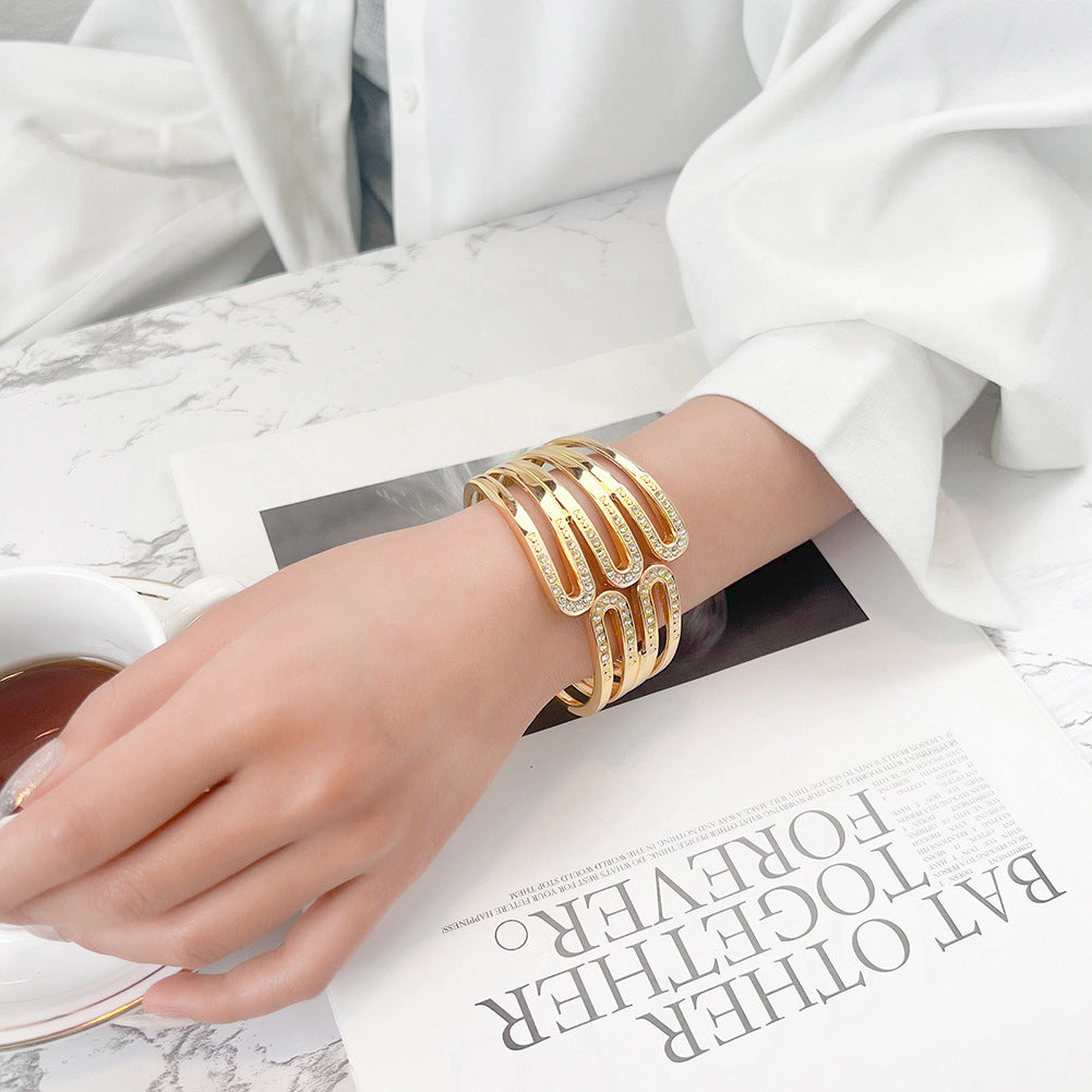 Hollow Bracelet, Asymmetrical Diamond-Encrusted Ring-Shaped Stacked Design Alloy Bracelet, Personalized, Simple Style, High-End Sense For Girls