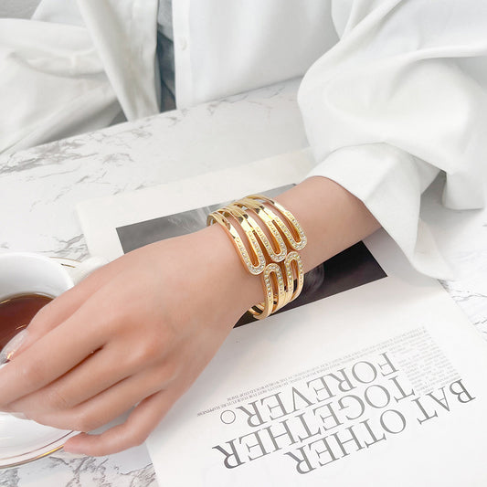 Hollow Bracelet, Asymmetrical Diamond-Encrusted Ring-Shaped Stacked Design Alloy Bracelet, Personalized, Simple Style, High-End Sense For Girls